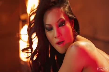Соска Asa Akira прыгает верхом задницей на члене мастера №2