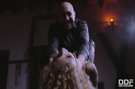 Грудастая Venus Afrodita примерила латекс и пытки хозяина №5