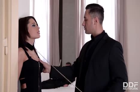 Никита Беллуччи в фетиш прикиде зажигает с двумя самцами №1